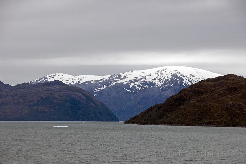 20071215 133128D2X 4200x2800.jpg - Cruising Chilean Fjords